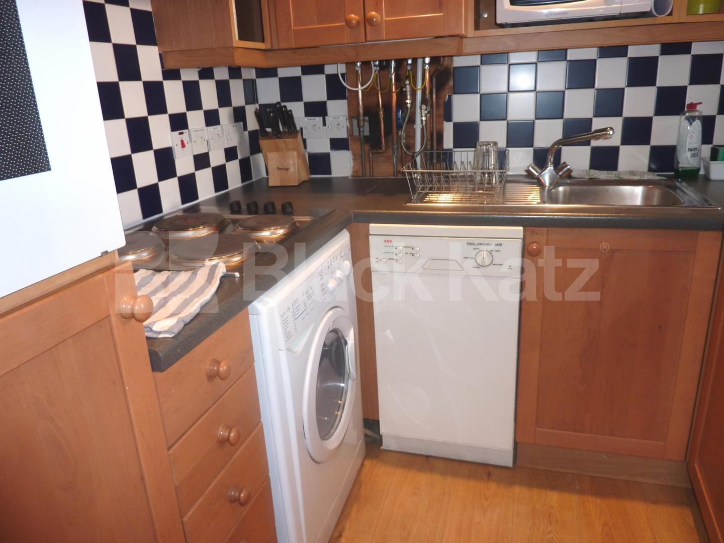 			NEW INSTRUCTION!, 1 Bedroom, 1 bath, 1 reception Flat			 Crawford Place, EDGWARE ROAD